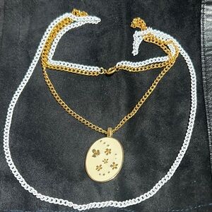 Enamel pendant with flowers necklace